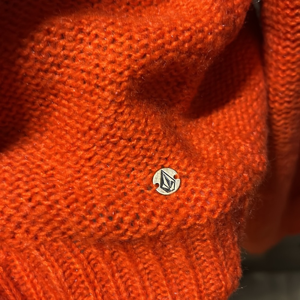 Volcom Women’s Orange Rust High Neck‎ Bishop Sleeve Cable Knit Sweater Large - Picture 5 of 8
